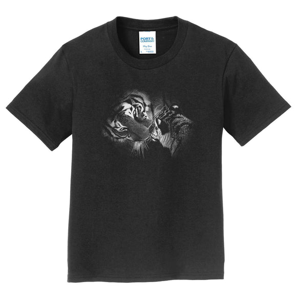 Close-up Tiger and Cub on Black - Kids' Unisex T-Shirt